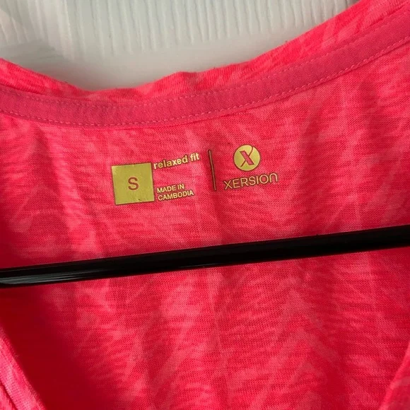 Xersion Vibrant Coral Muscle Tee - Picture 3 of 8